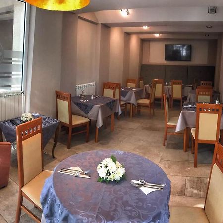 Hotel Anita ブドヴァ エクステリア 写真