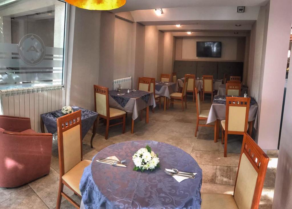 Hotel Anita ブドヴァ エクステリア 写真